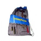 Sacola modelo mochila personalizada em tela de boné com faixa em nylon 70. Pode-se alterar cor, material e tamanho.