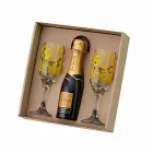 Kit champanhe em caixa craft com berço. Com 02 Taças e 01 Chandon Baby 187ml