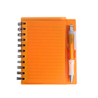 Bloco de anotações com sticky-notes e minicaneta, disponível em várias cores