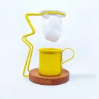 Mini coador de café com suporte e caneca na cor amarela
