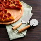 Kit Pizza 3 Peças - na mesa