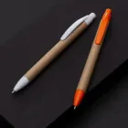 Caneta ecológica de papelão com personalização no corpo da caneta