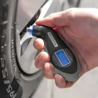 Medidor digital de pressão para pneus