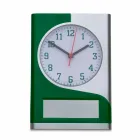Relógio de parede com detalhes em verde