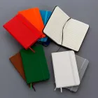Caderneta com cores variadas