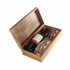 Kit de vinho chileno com duas taças em caixa de madeira envelhecida