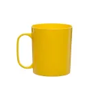 Caneca de chá em plástico amarelo