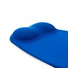 Mouse pad ergonômico de neoprene, na cor azul.