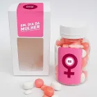 Pote com balas nas cores rosa e branco em caixa com visor para o Dia da Mulher