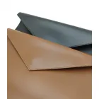 Pasta envelope: marrom e preta