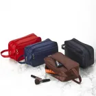 Nécessaire confeccionado em poliéster resistente 