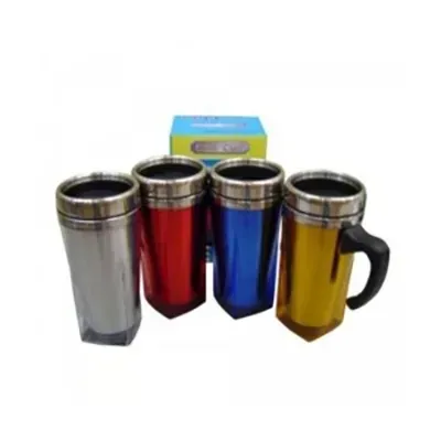 Caneca térmica personalizada que mantém o café quentinho