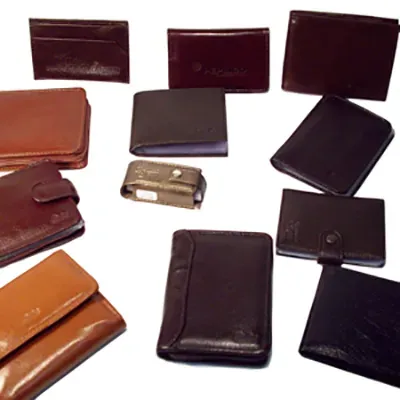 Carteira personalizada em couro.