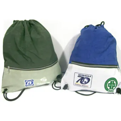 Saco mochila personalizado em nylon estanado.