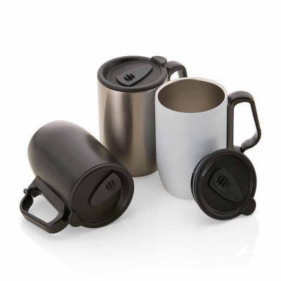 Caneca em aço inox parede dupla, conserva temperatura, alça de mão plástica tipo mosquetão, tampa...