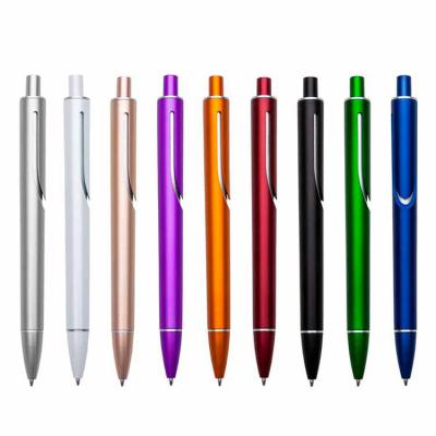 Caneta plastica personalizada corpo inteiro colorido, com detalhes em prata