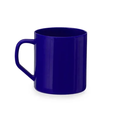 Caneca plástica azul.
