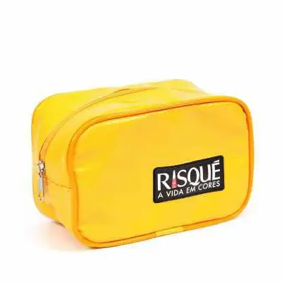 Nécessaire em verniz personalizada