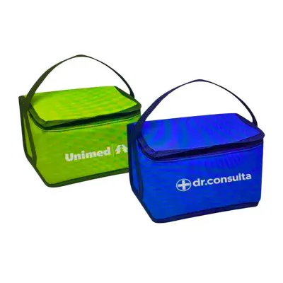 Nécessaire em nylon personalizada.