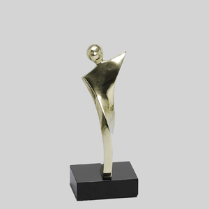 Escultura personalizada em bronze retorcido.