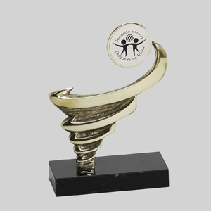 Troféu personalizado em bronze com medalha - Modelo “Furacão“.