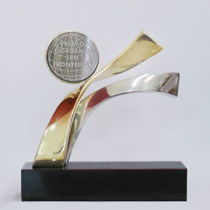 Troféu Personalizado fundido em bronze e alumínio.