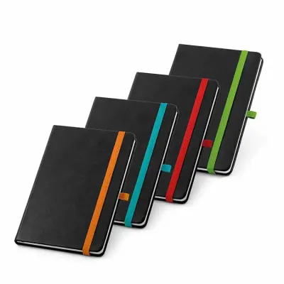 Caderno capa dura. PU térmico. 80 folhas pautadas. Suporte para esferográfica. Esferográfica não ...