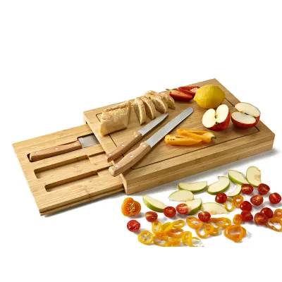 Conjunto de tábuas em bambu com 3 facas - Queens brindes