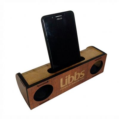 Speaker MDF que funciona como peça decorativa