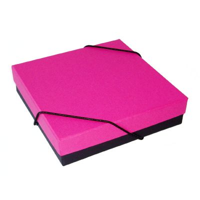 Caixa tampa rosa e fundo preto com elástico