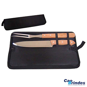 Kit churrasco com duas peças. 
