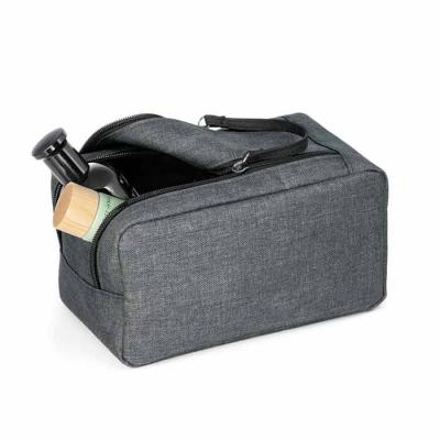 Necessaire em nylon com alça de mão 