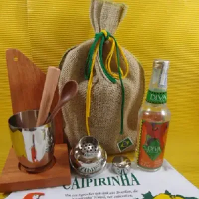 Kit de caipirinha embalado em saco de juta