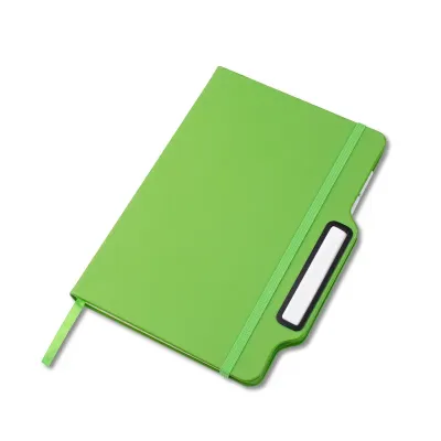 Caderno de anotações verde com suporte para caneta