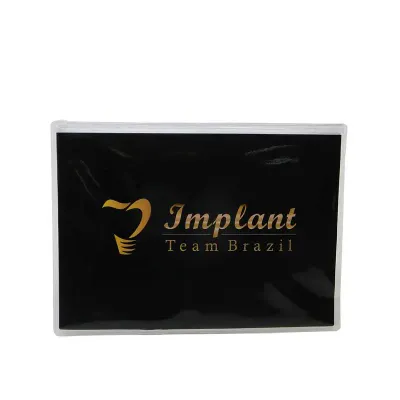 Pasta em PVC com personalização em silk
