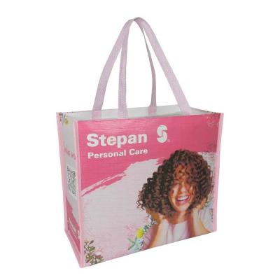 Sacola em ráfia mulher