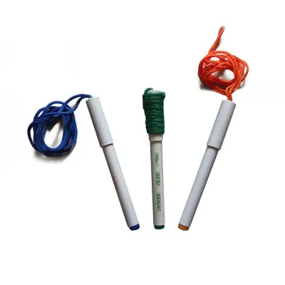 Caneta personalizada com cordão 