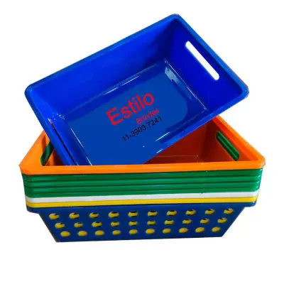 Cesta plástica em diversas cores