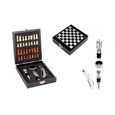 Kit vinho com 4 peças e jogo de xadrez