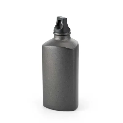 Squeeze em alumínio com capacidade de 600 ml