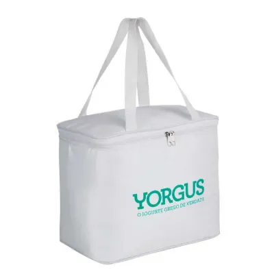 Bolsa termica em nylon com forro em pvc e espuma pack, costura reforçada com acabamento em vivo e...