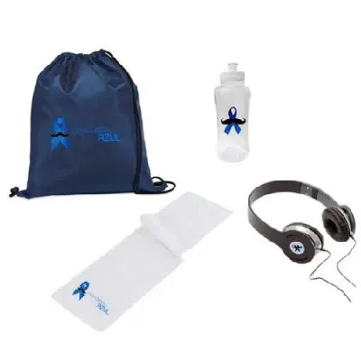 Kit fitness com mochila saco, toalha, squeeze e fone de ouvido