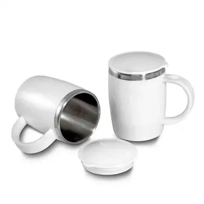 Caneca plástico com inox na parte interna. Capacidade 400ml. Gravação em Silk.