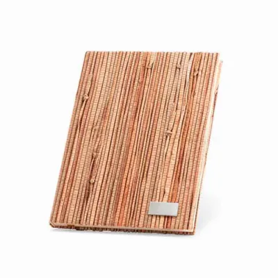 Caderno A5 com capa dura em palha natural