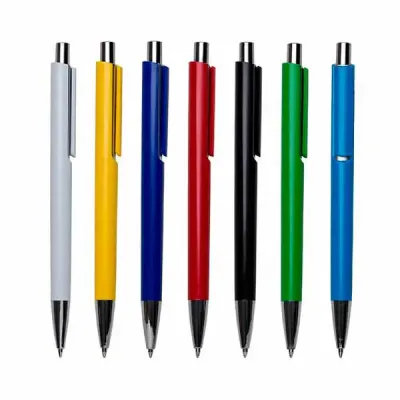 Caneta pvc inteira colorida com detalhes prata