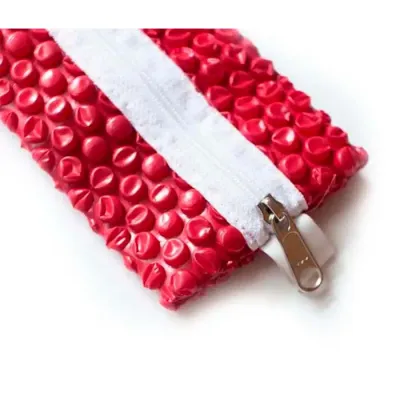 Estojo escolar em plástico bolha vermelho e zíper