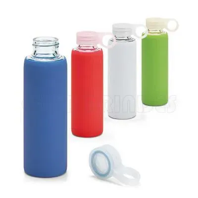 Squeeze. Vidro borossilicato. Com tampa em PP e bolsa em silicone. Disponível em várias cores. Gr...