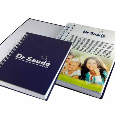 Agenda diária com acabamento wire-o