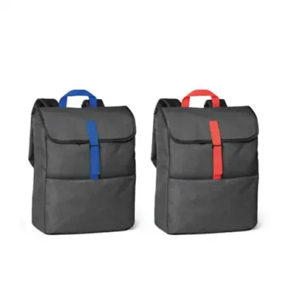 Mochila para notebook. 600D de alta densidade. Compartimento principal com divisória almofadada p...