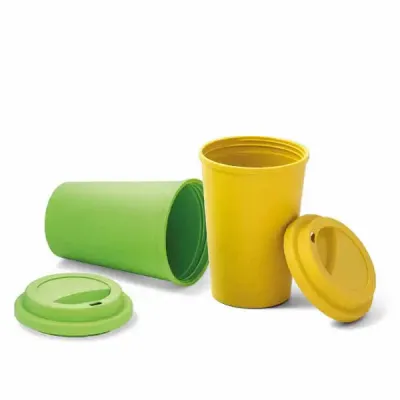 Copo para viagem. Fibra de bambu e PP. Com tampa. Capacidade até 450 ml. Food grade. ø93 x 134 mm...